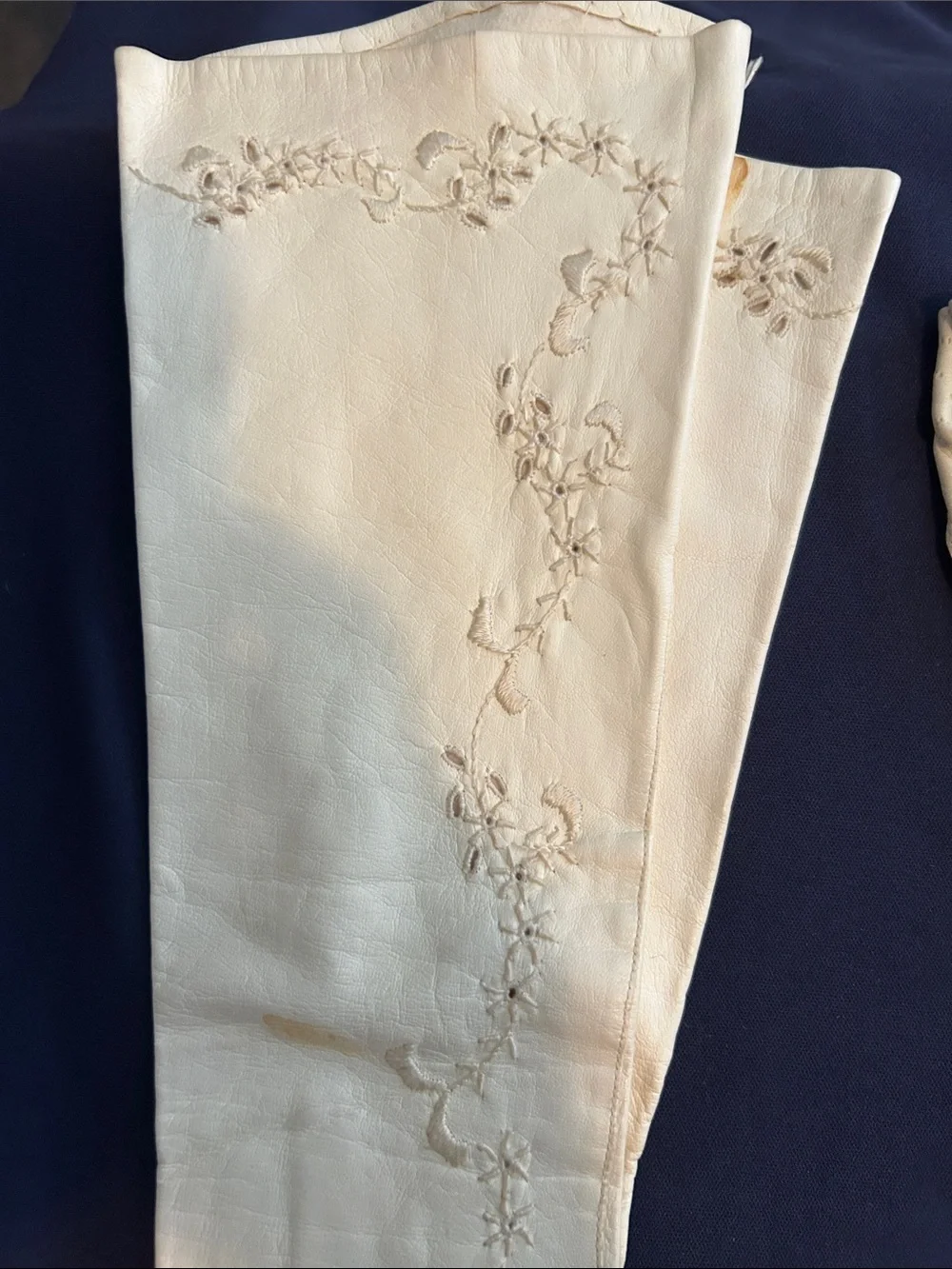 Ivory Women's Vintage-Style Dress Gloves — Embroidered & Beaded Pairs